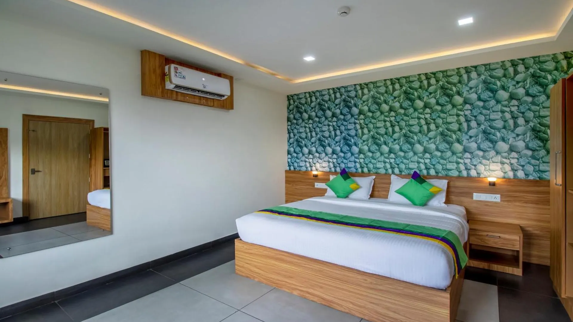 Treebo Trend Chembra Residency Hotel Kalpatta